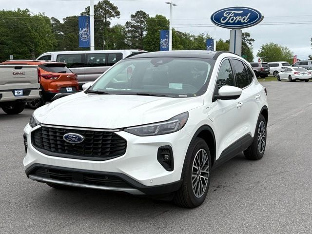 2025 Ford Escape Plug-in Hybrid in Star White Metallic Tri-Coat — front three-quarter view
