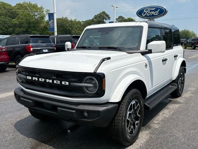 2026 Ford Bronco Outer Banks in Oxford White — front three-quarter view