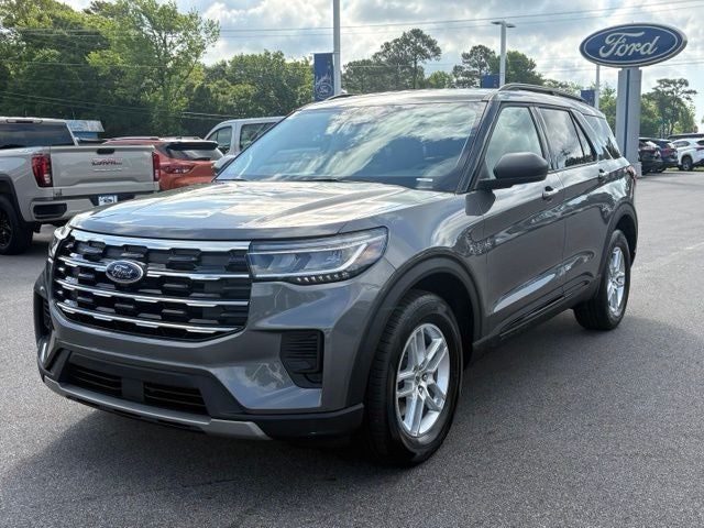2026 Ford Explorer Active in Carbonized Gray Metallic — front three-quarter view