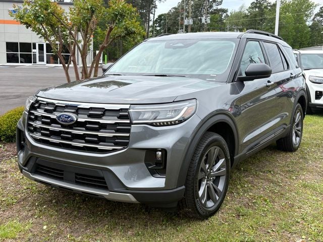 2026 Ford Explorer Active in Carbonized Gray Metallic — front three-quarter view