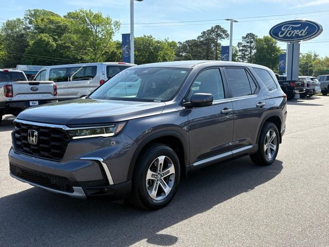 2024 Honda Pilot EX-L 8 Passenger in Sonic Gray Pearl — front three-quarter view