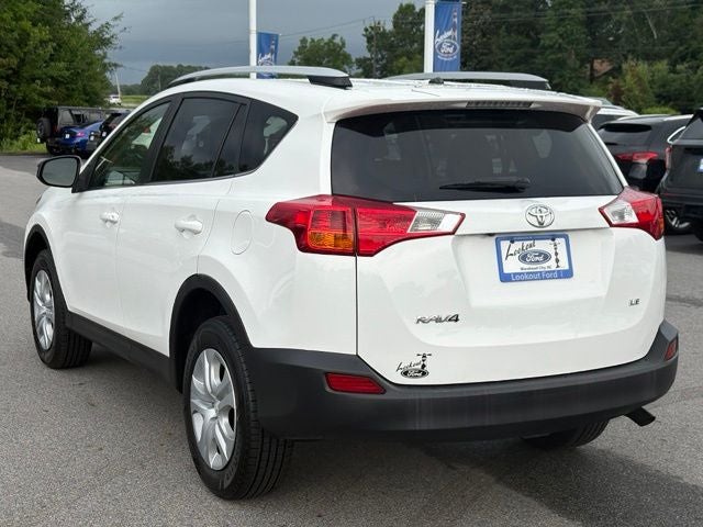 2014 Toyota RAV4 — rear three-quarter view