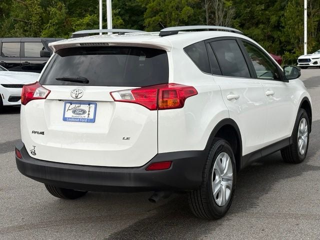 2014 Toyota RAV4 — detail view