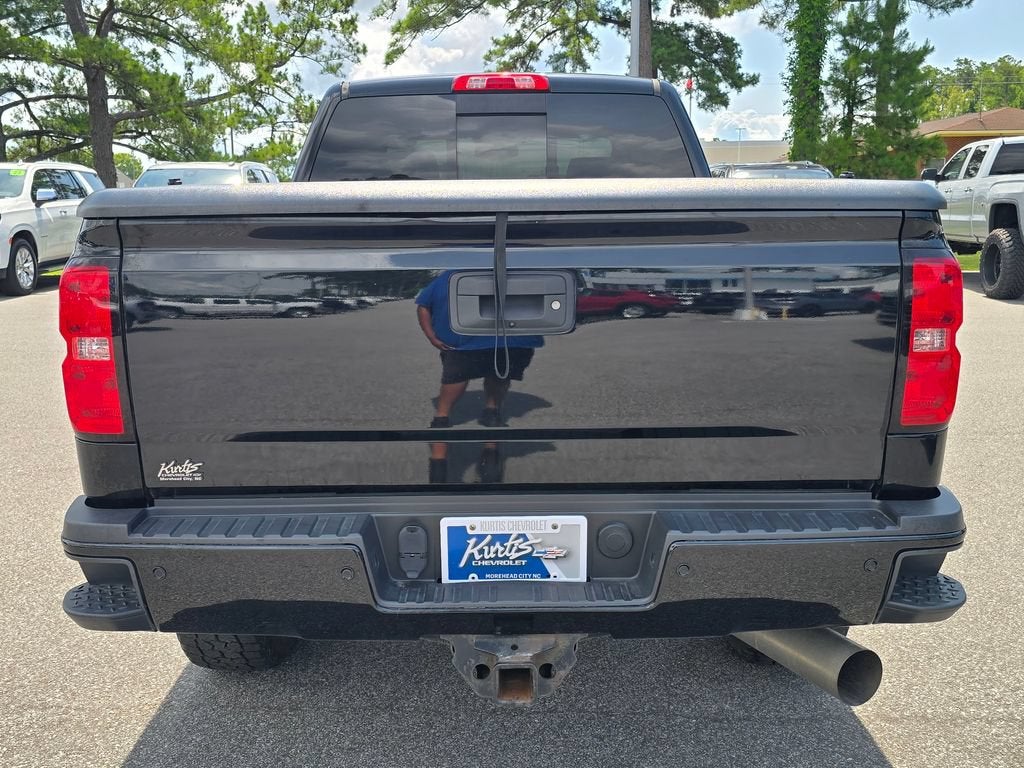 2017 Chevrolet Silverado 2500 HD — interior view
