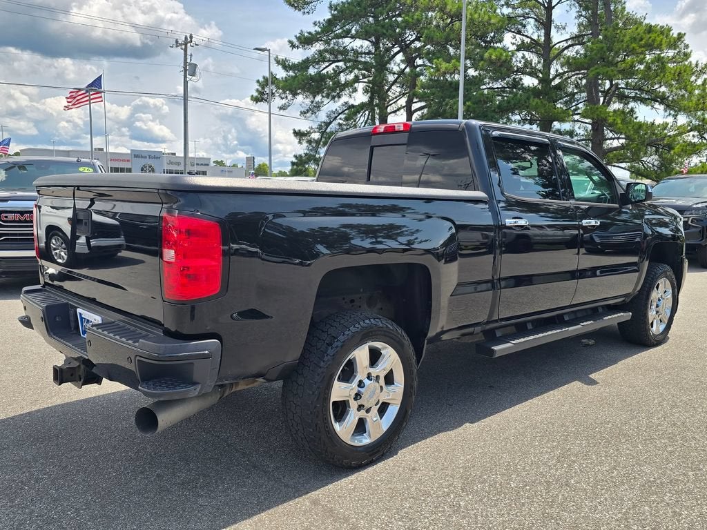 2017 Chevrolet Silverado 2500 HD — detail view
